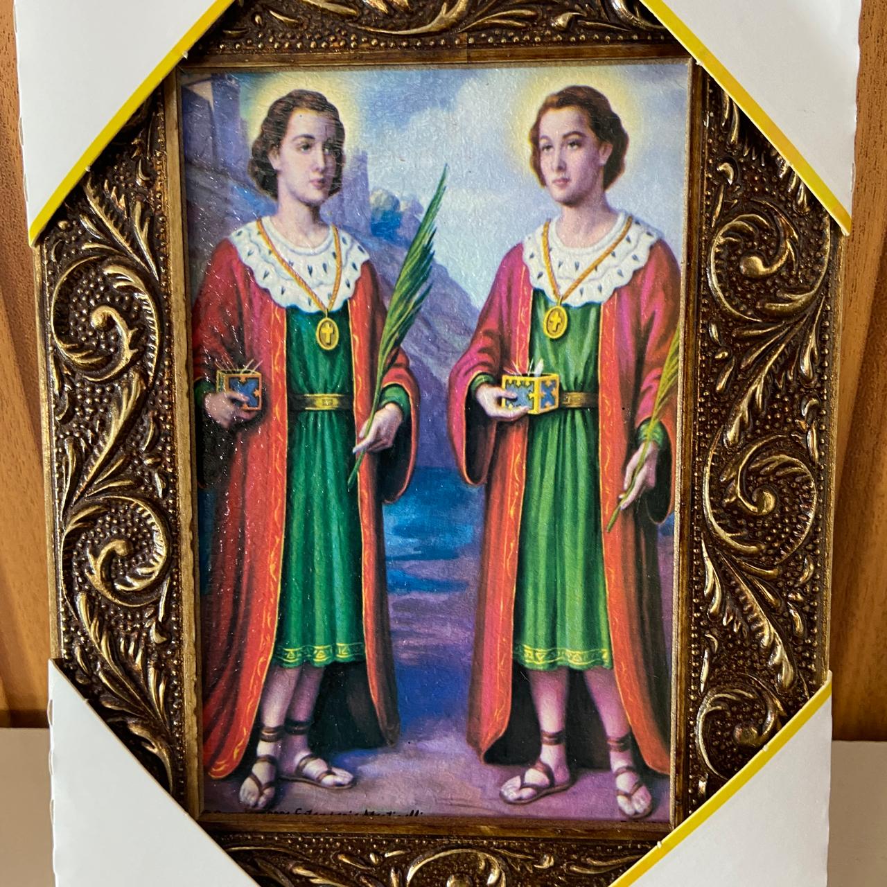 QUADRO COM MOLDURA RESINADO SÃO COSME E SÃO DAMIÃO 20,5X15,5 (1 UNIDADE)