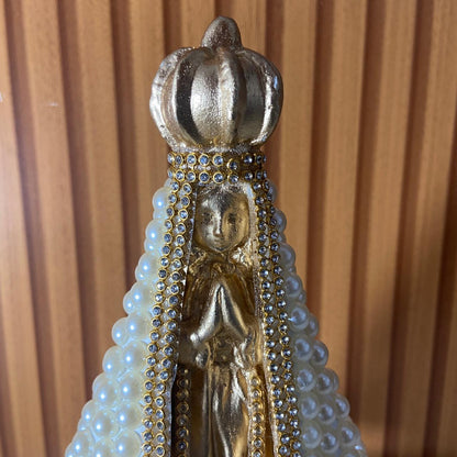 IMAGEM DE GESSO NOSSA SENHORA APARECIDA DOURADA COM PÉROLA  22,5CM (1 UNIDADE)