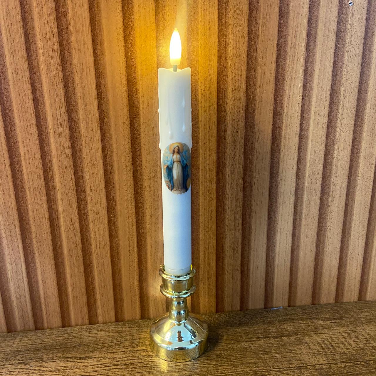 VELA ELETRÔNICA PALITO COM PEDESTAL NOSSA SENHORA DAS GRAÇAS 25CM (1 UNIDADE)