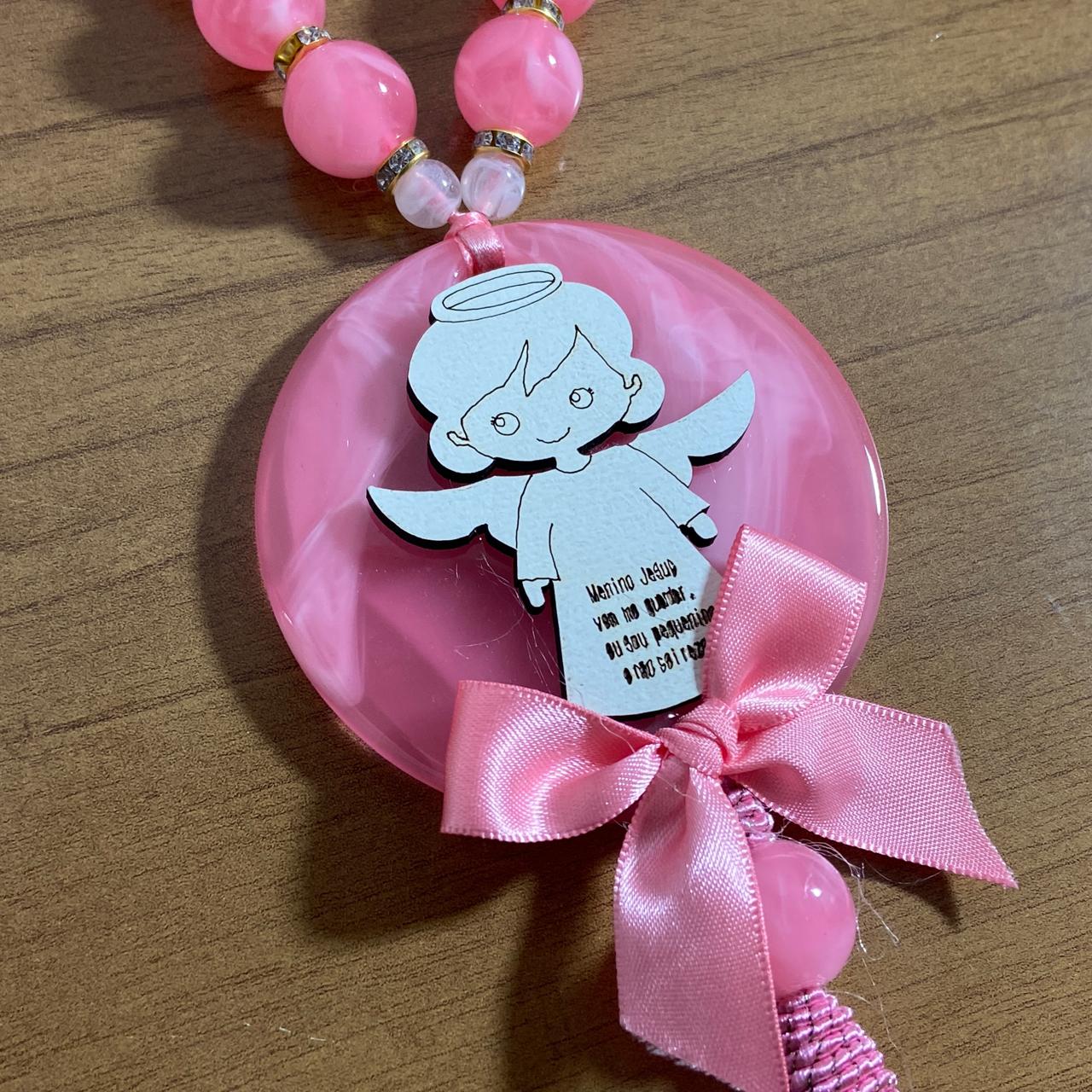 DEZENA PÉROLA MEDALHÃO DE RESINA ANJINHO ROSA 15MM (1 UNIDADE)