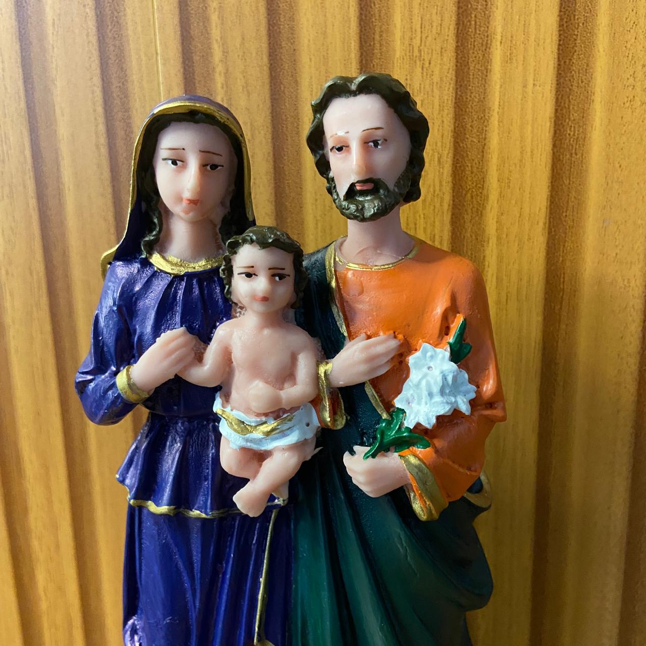 IMAGEM DE RESINA NACIONAL SAGRADA FAMÍLIA 20CM (1 UNIDADE)