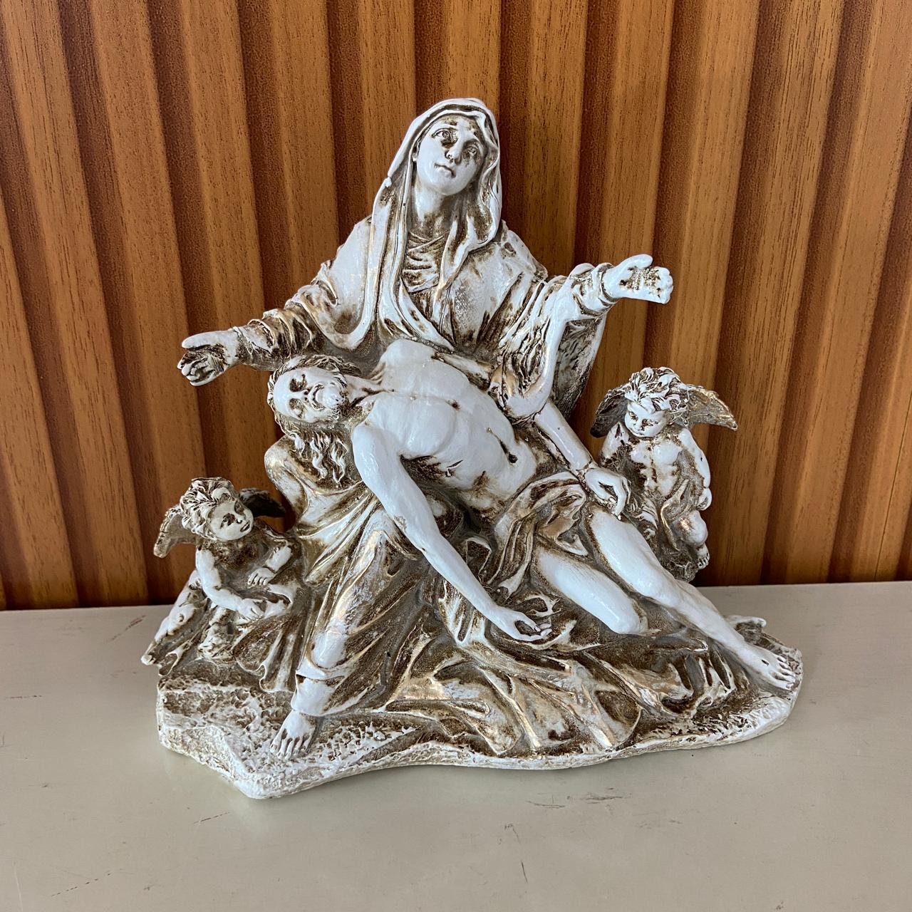 IMAGEM DE RESINA NACIONAL NOSSA SENHORA PIETÁ 17CM (1 UNIDADE)