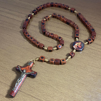 TERÇO DE MADEIRA CONTA QUADRADA SANTO ANTÔNIO 08MM  (1 UNIDADE)