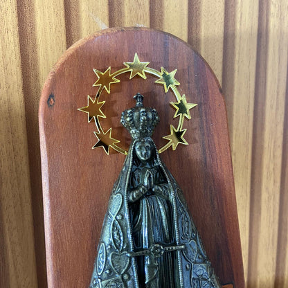 ADORNO DE MESA MADEIRA NOSSA SENHORA APARECIDA 19CM (1 UNIDADE)