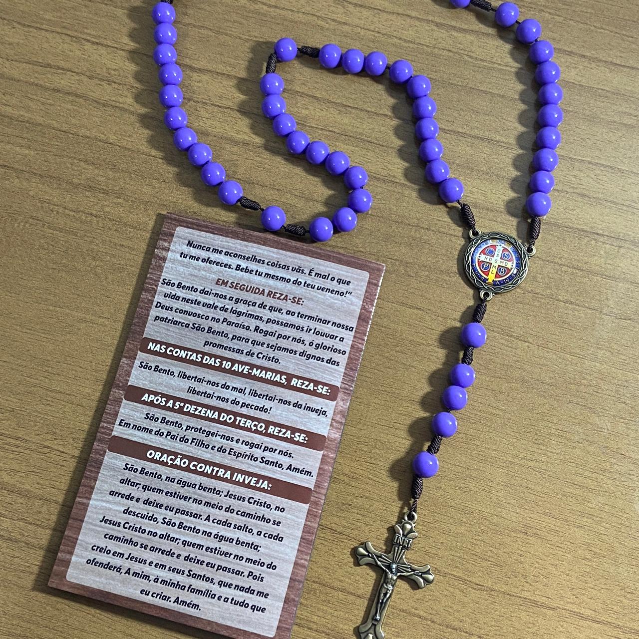 TERÇO PÉROLA ROXA CAMPISTA MEDALHA SÃO BENTO 10MM (1 UNIDADE)