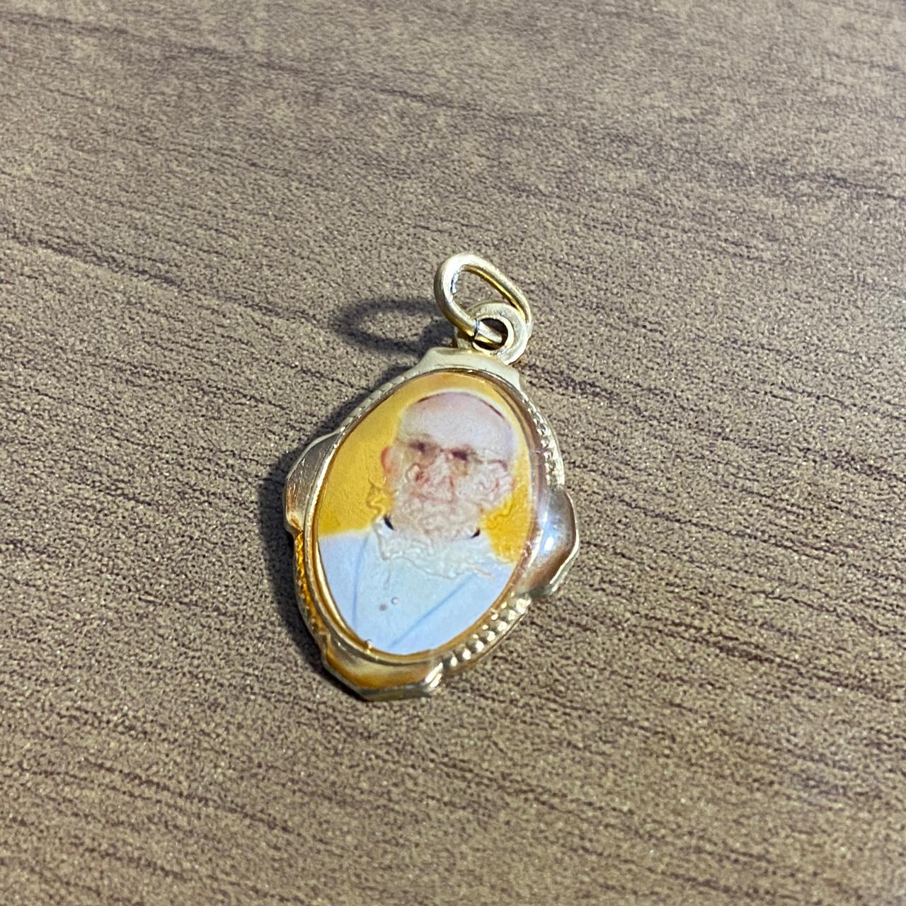 MEDALHA ALUMINIO PAPA FRANCISCO  (36 UNIDADES)