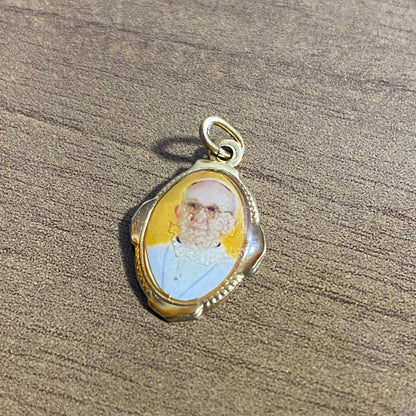 MEDALHA ALUMINIO PAPA FRANCISCO  (36 UNIDADES)