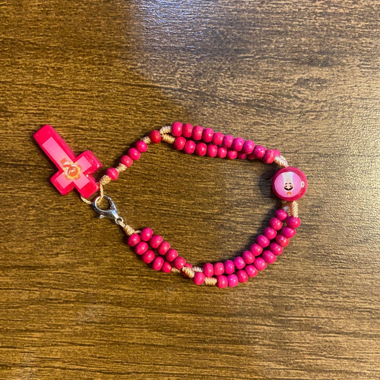 TERÇO PULSEIRA MADEIRA ROSA  INFANTIL SANTOS SORTIDOS  04MM ( 12UNIDADES )