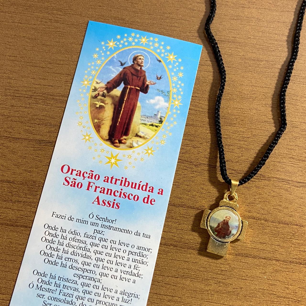 CORDÃO COM MEDALHA DOURADA RESINADA SÃO FRANCISCO (1 UNIDADES)