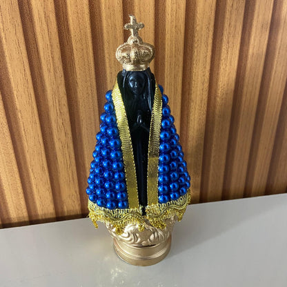 IMAGEM DE PLÁSTICO NOSSA SENHORA APARECIDA COM AREIA MANTO DE PÉROLA AZUL 18CM  (1 UNIDADE)