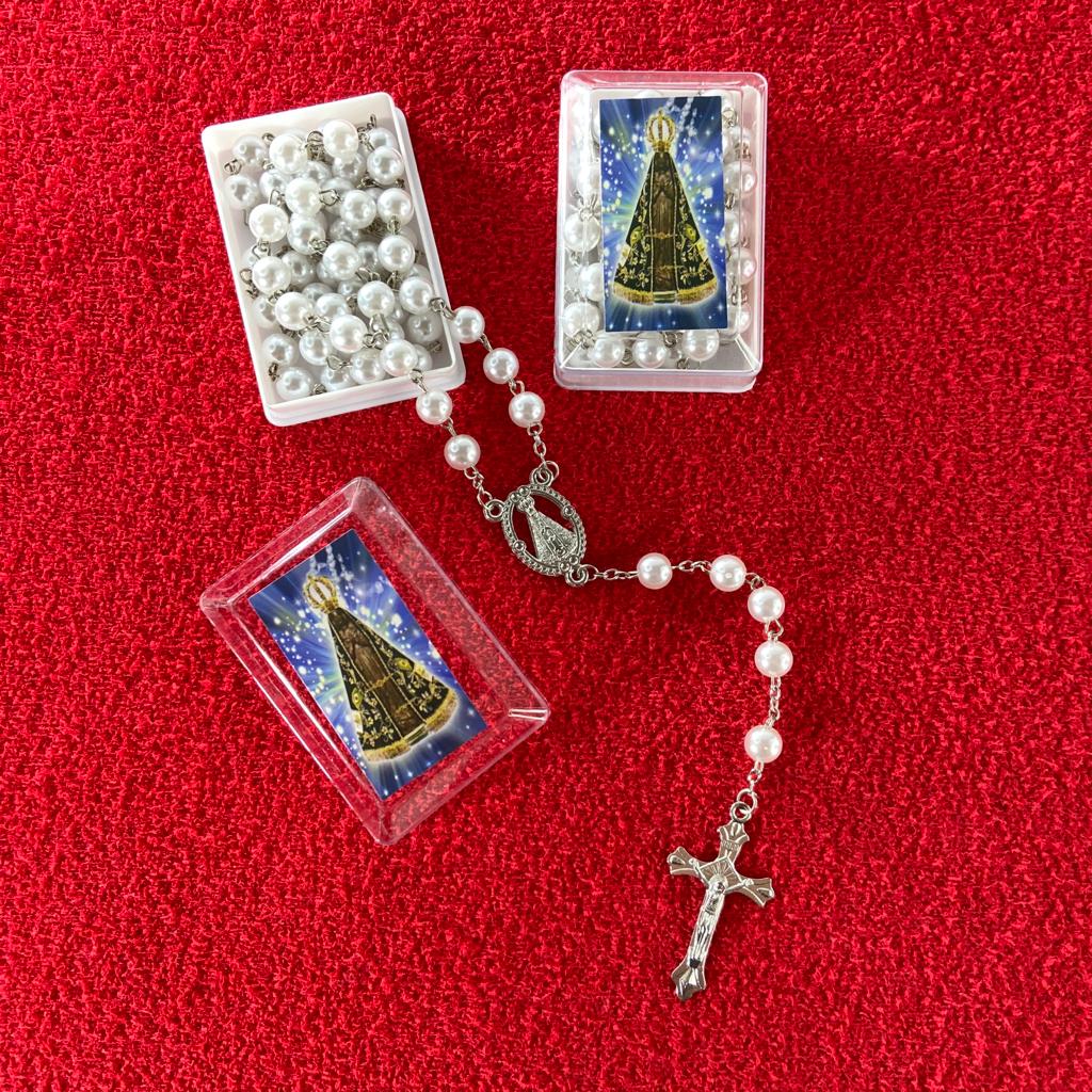 TERÇO PÉROLA NA CAIXINHA NOSSA SENHORA APARECIDA 6MM (6 UNIDADES)