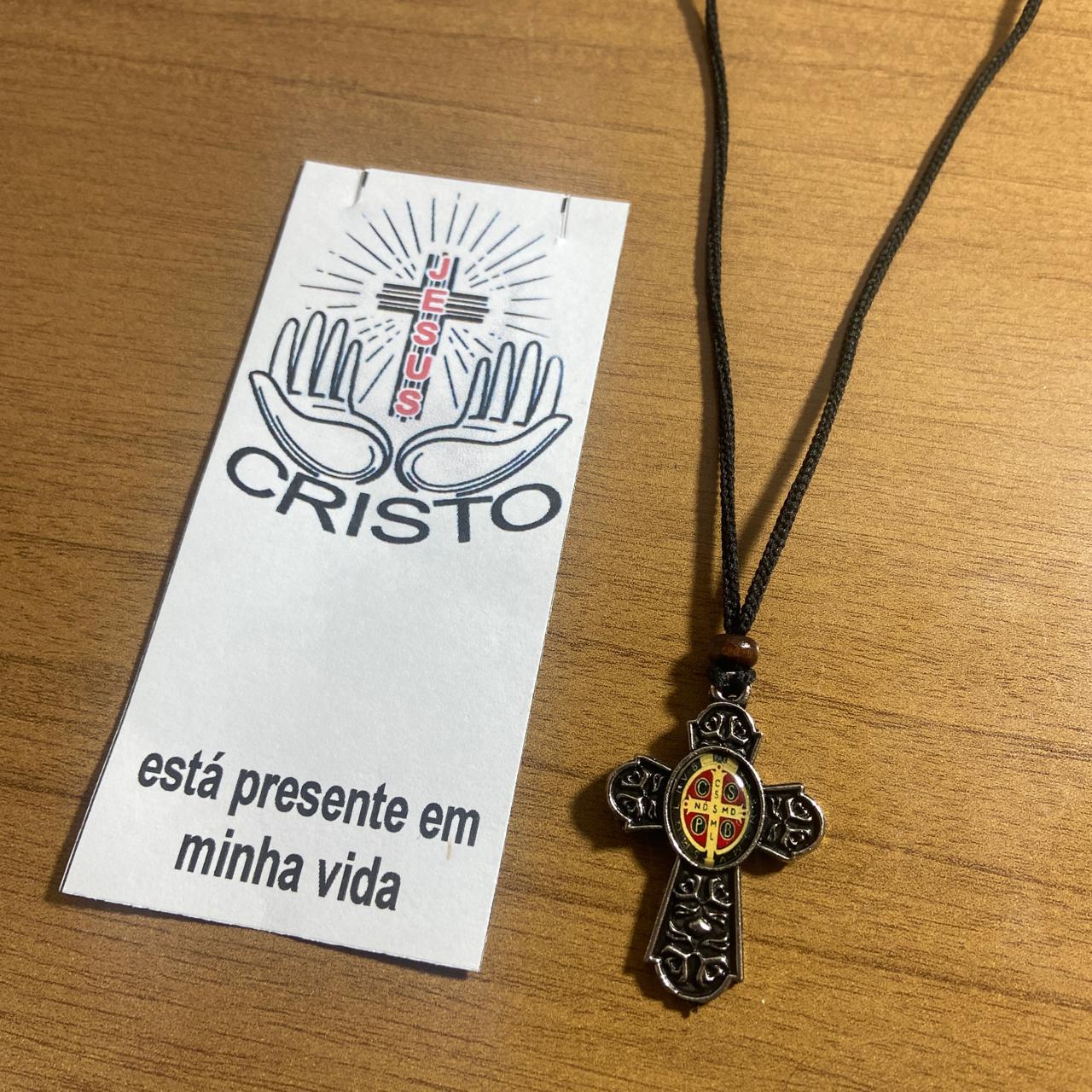 CORDÃO COM CRUZ RESINADA MEDALHA SÃO BENTO ( 3 UNIDADES)