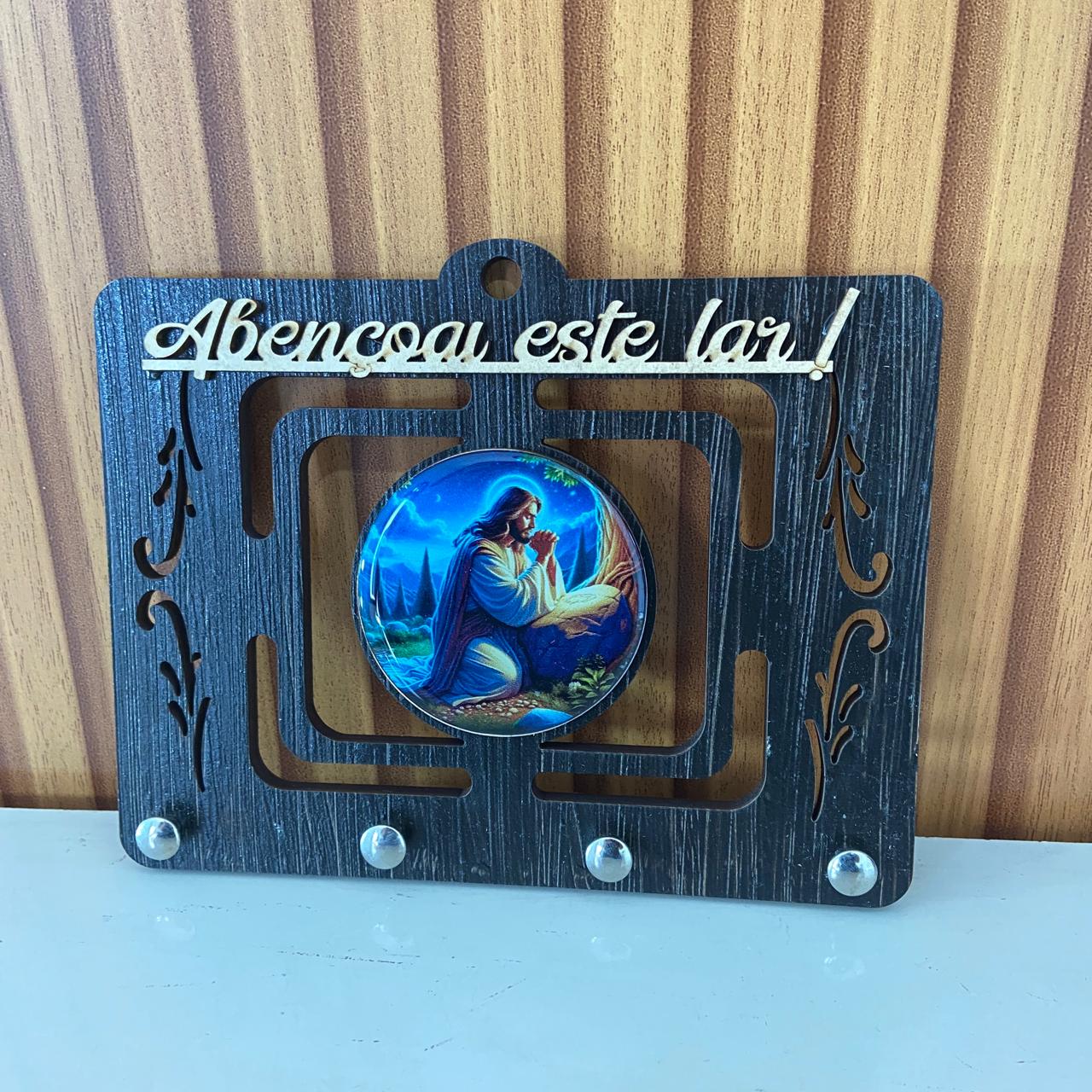 PORTA CHAVE VAZADO RESINADO JESUS NO HORTO DAS OLIVEIRAS 14CM (1 UNIDADE)