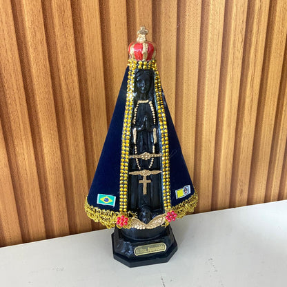 IMAGEM DE PLÁSTICO NOSSA SENHORA APARECIDACOM MANTO E STRASS  MOD1 20CM  (1 UNIDADE)