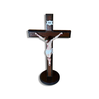 CRUCIFIXO MADEIRA DE MESA COM CRISTO DE RESINA NACIONAL  29CM (1 UNIDADE)