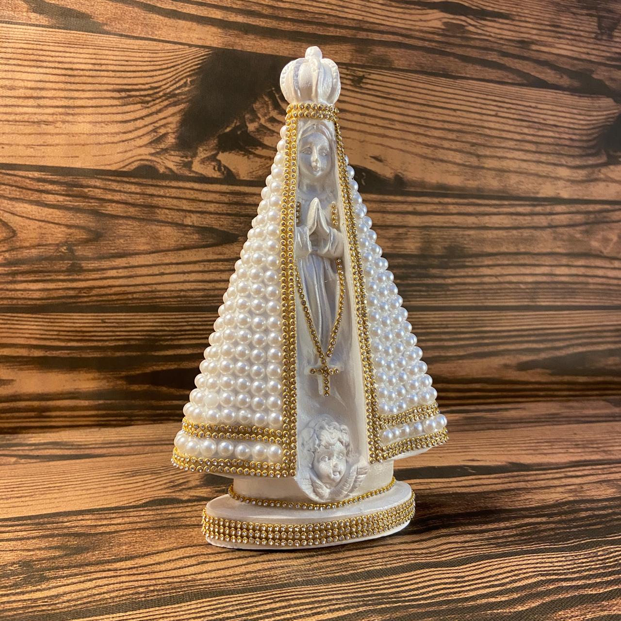 IMAGEM DE GESSO NOSSA SENHORA APARECIDA BRANCA PÉROLA BRANCA COM STRASS 26,5CM MOD 2   (1 UNIDADE)