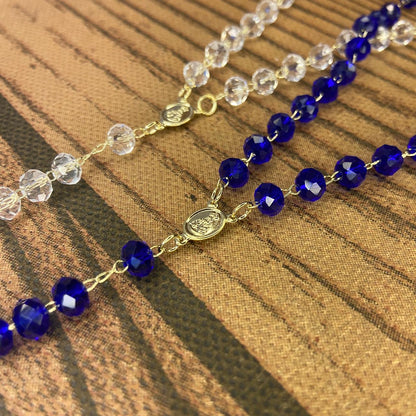 TERÇO CRISTAL NOSSA SENHORA APARECIDA CORES SORTIDAS 06MM  (3 UNIDADES)
