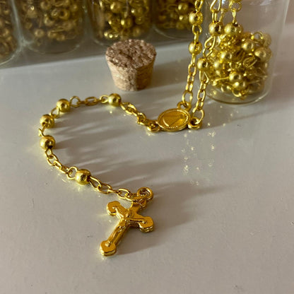 TERÇO DOURADO NA GARRAFA NOSSA SENHORA APARECIDA 4MM (12 UNIDADES)