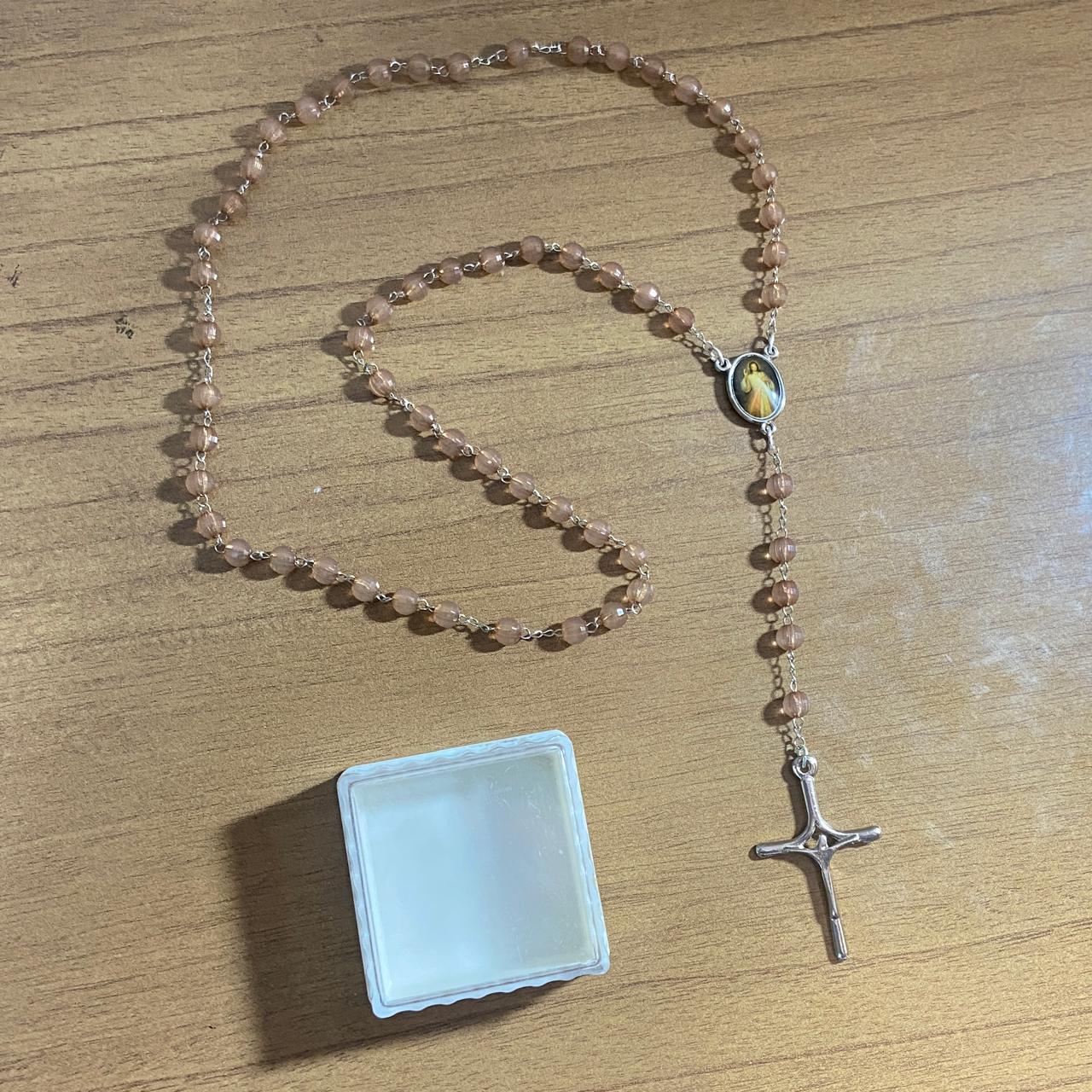 TERÇO CRISTAL JESUS MISERICORDIOSO E PAPA JOÂO PAULO II 06MM (1 UNIDADE)