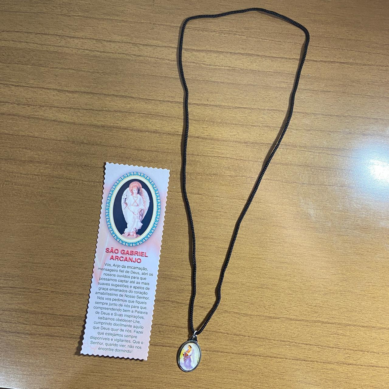 CORDÃO COM MEDALHA RESINADA SÃO GABRIEL ARCANJO (1 UNIDADES)