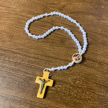 TERÇO PÉROLA MIRIM SANTA TERESINHA 06MM (12 UNIDADES)