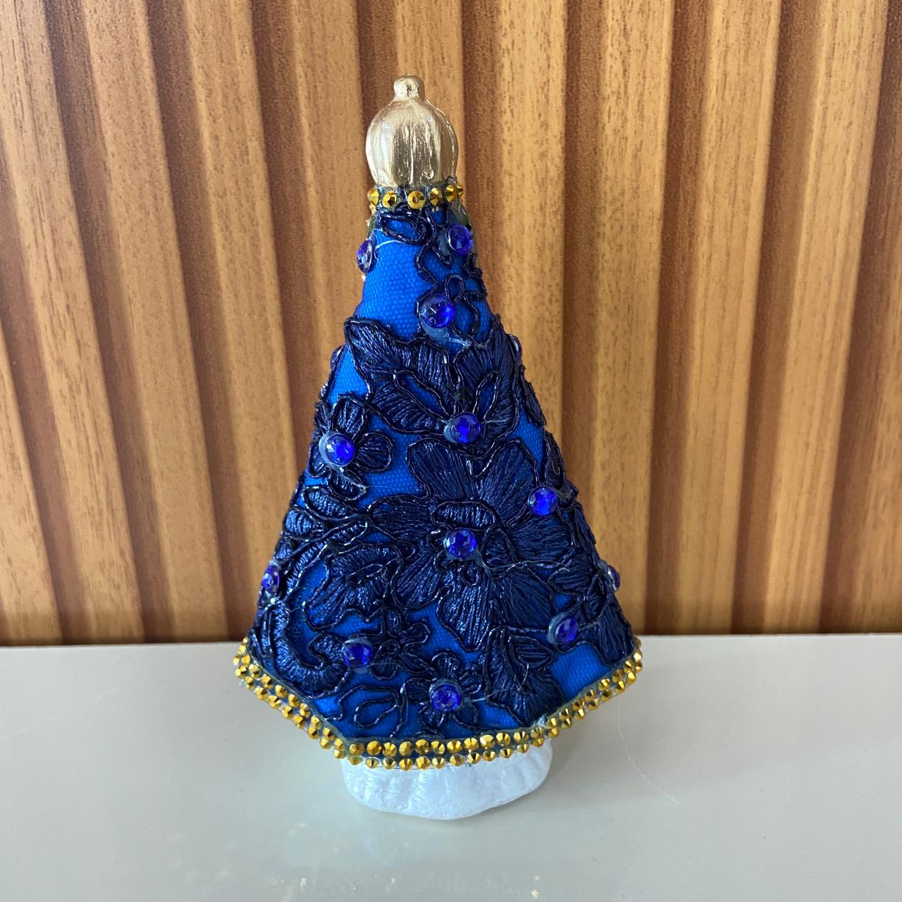 IMAGEM DE GESSO NOSSA SENHORA APARECIDA BRANCA DECOUPAGE AZUL 15CM (1 UNIDADE)