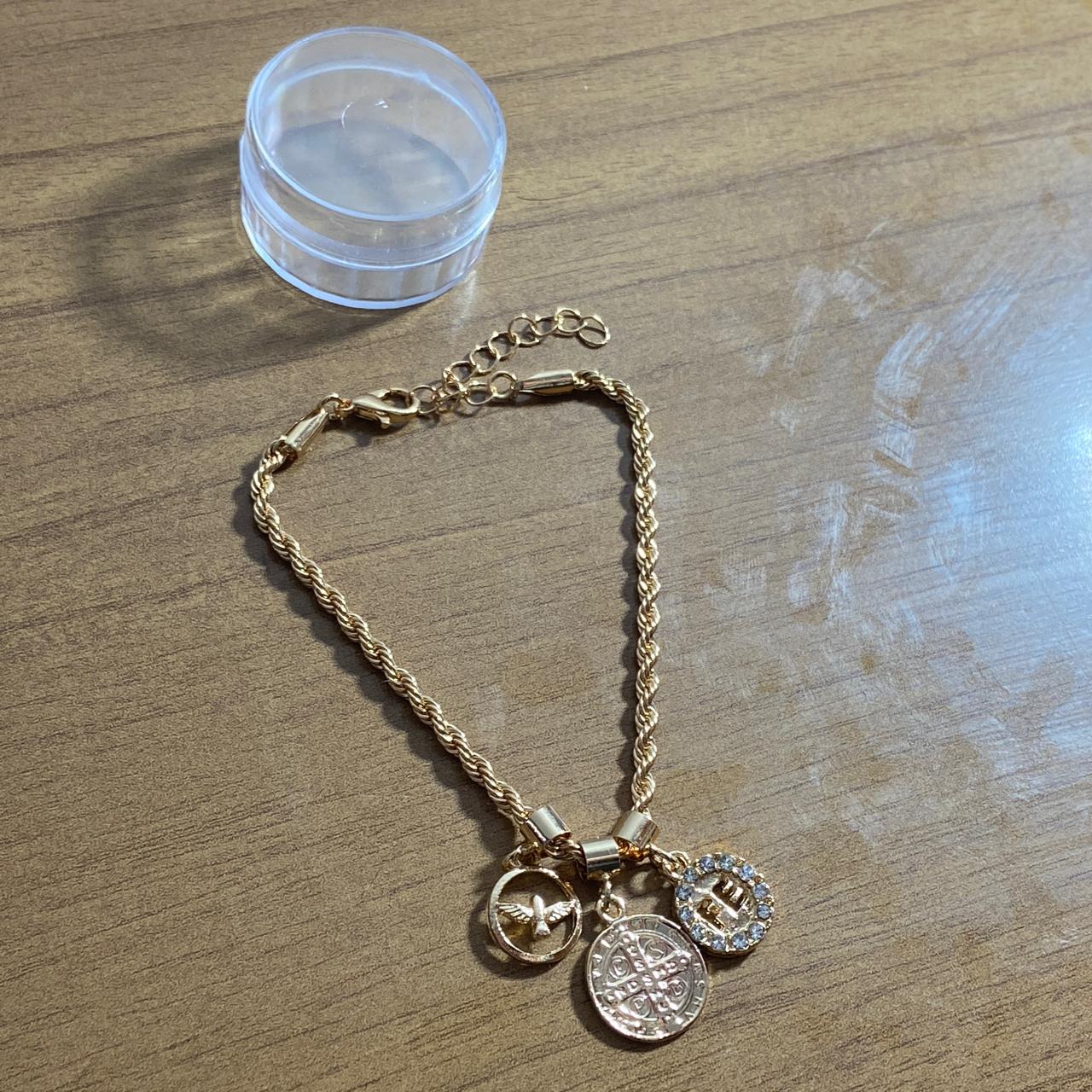 PULSEIRA DOURADA MEDALHA SAO BENTO E FÉ  (6 UNIDADES)