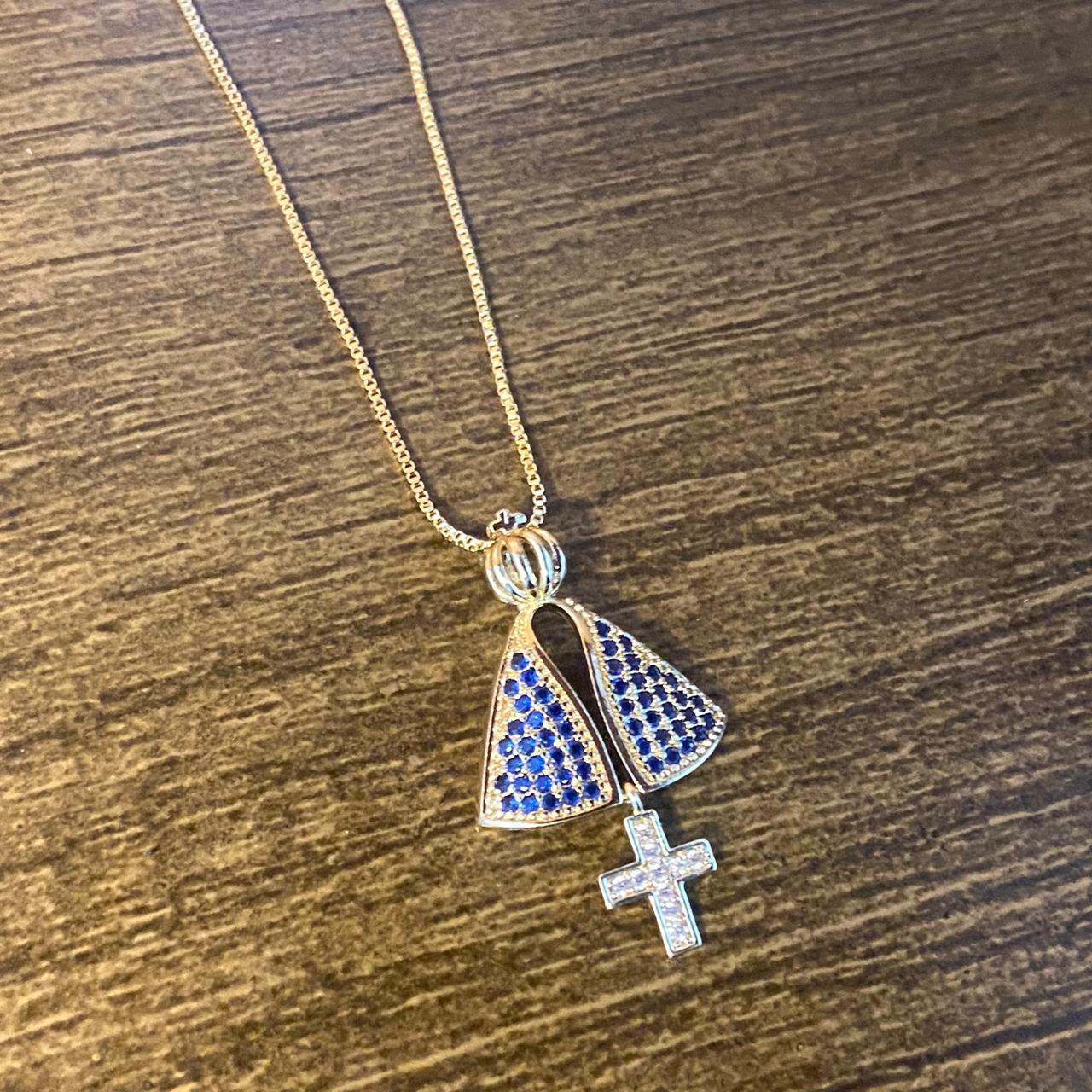 COLAR DOURADO NOSSA SENHORA APARECIDA COM STRASS  (1 UNIDADE)