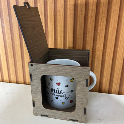 CANECA DE PORCELANA MÃE VOCÊ É INCRÍVEL COM CAIXA MDF (1 UNIDADE)