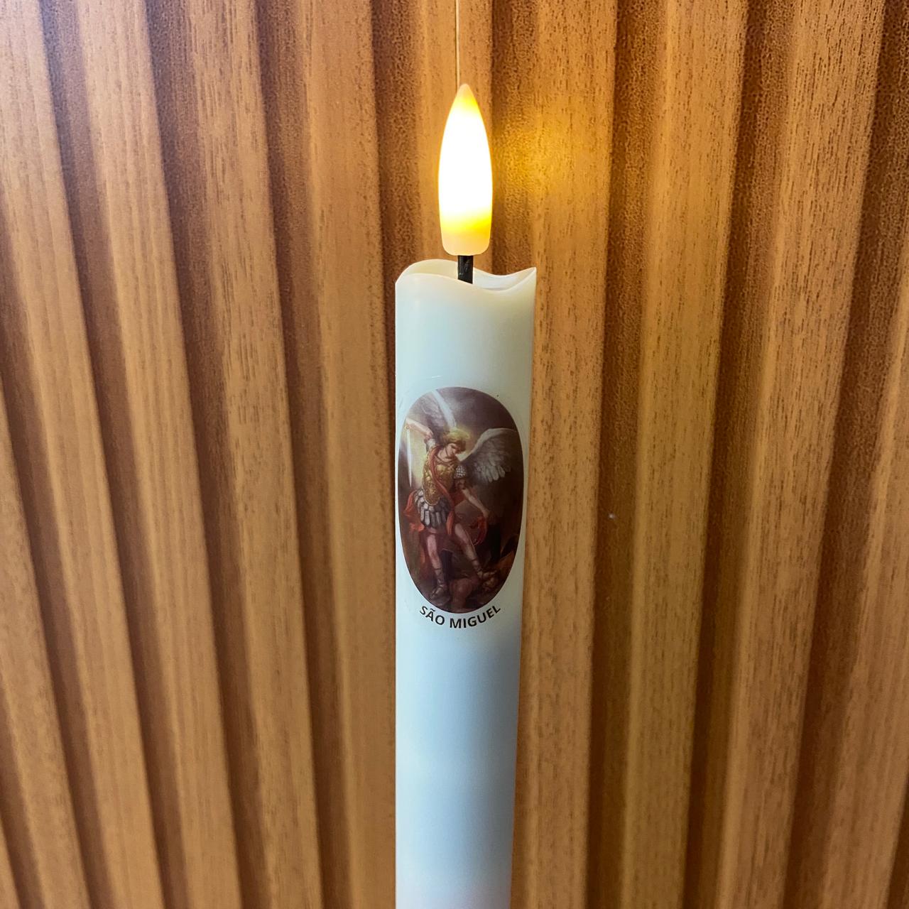 VELA ELETRÔNICA PALITO COM PEDESTAL SÃO MIGUEL ARCANJO 25CM (1 UNIDADE)