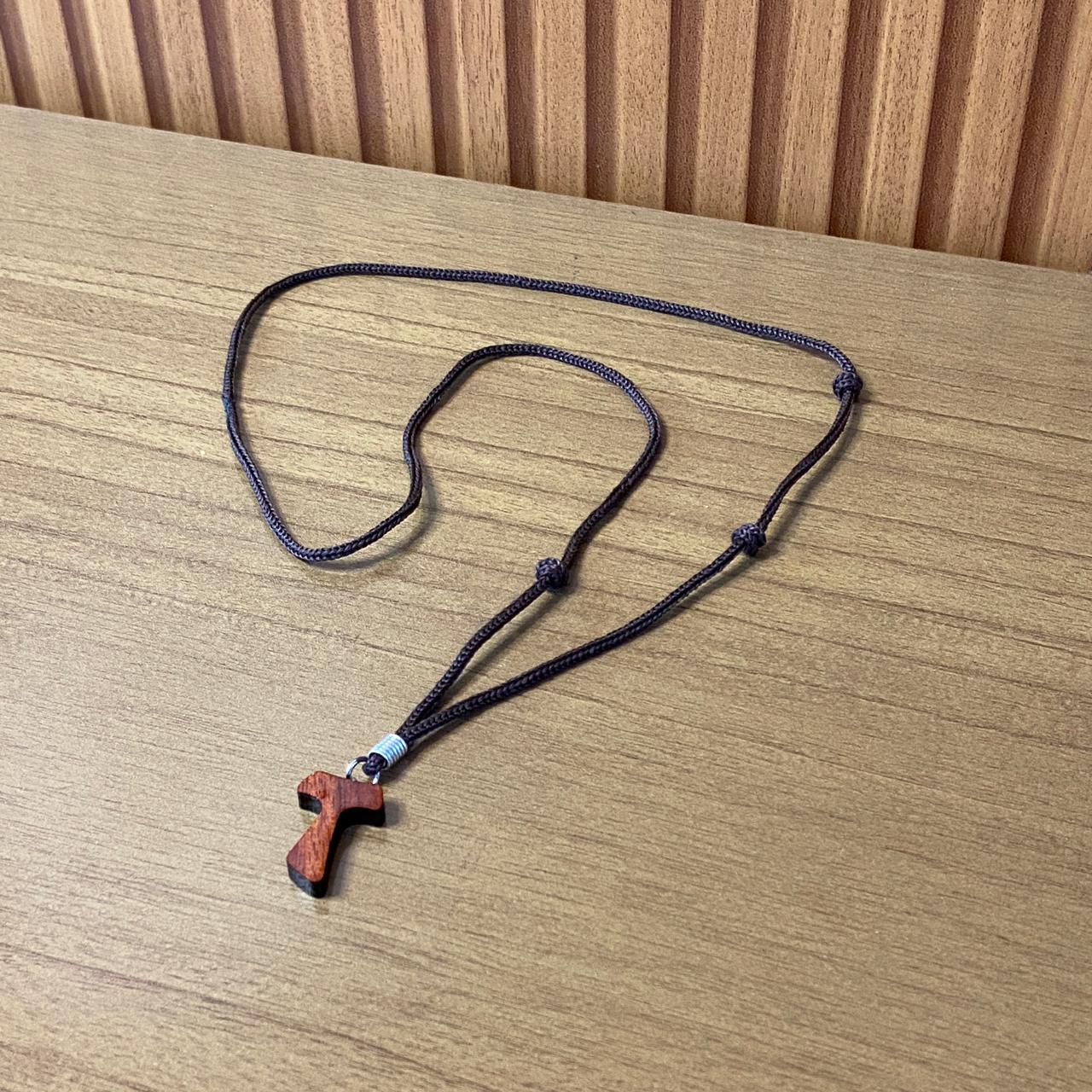 CORDÃO DO TAU MADEIRA  ( 6 UNIDADES)