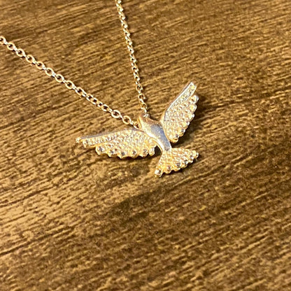 COLAR DOURADO COM PINGENTE DIVINO ESPÍRITO SANTO  (3 UNIDADES)