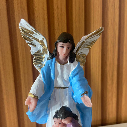 IMAGEM DE RESINA NACIONAL ANJO DA GUARDA AZUL COM CRIANÇA 14CM (1 UNIDADE)