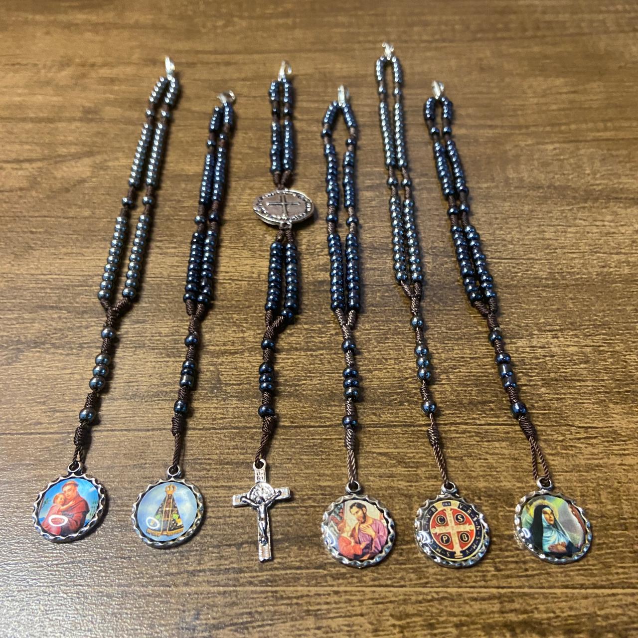 TERÇO PULSEIRA MIÇANGA SANTOS SORTIDOS (6 UNIDADES)
