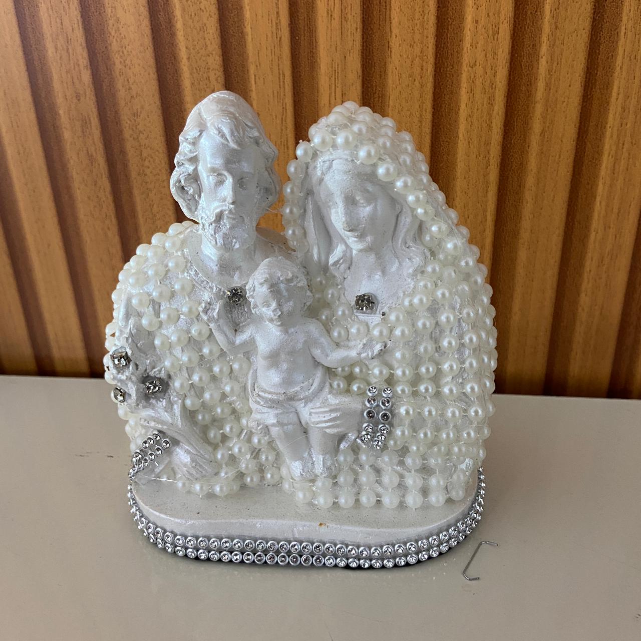 BUSTO DE GESSO SAGRADA FAMÍLIA BRANCO COM PÉROLA E STRASS PRATA 13CM (1 UNIDADE)