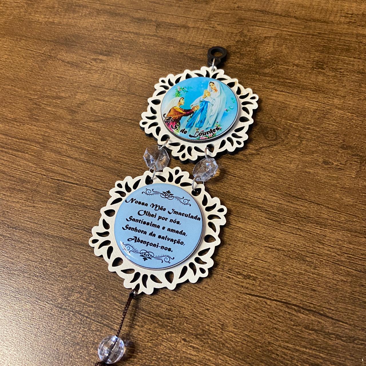 ADORNO DUPLO MINI CIRCULO NOSSA SENHORA DE LOURDES (1 UNIDADE)