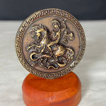 IMAGEM DE MESA METAL OURO VELHO SÃO JORGE COM BASE DE MADEIRA 5,5CM (1 UNIDADE)