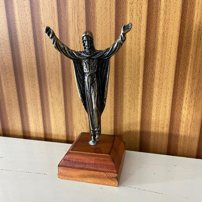 IMAGEM DE MESA METAL OURO VELHO JESUS RESSUSCITADO BASE DE MADEIRA  10CM (1 UNIDADE)