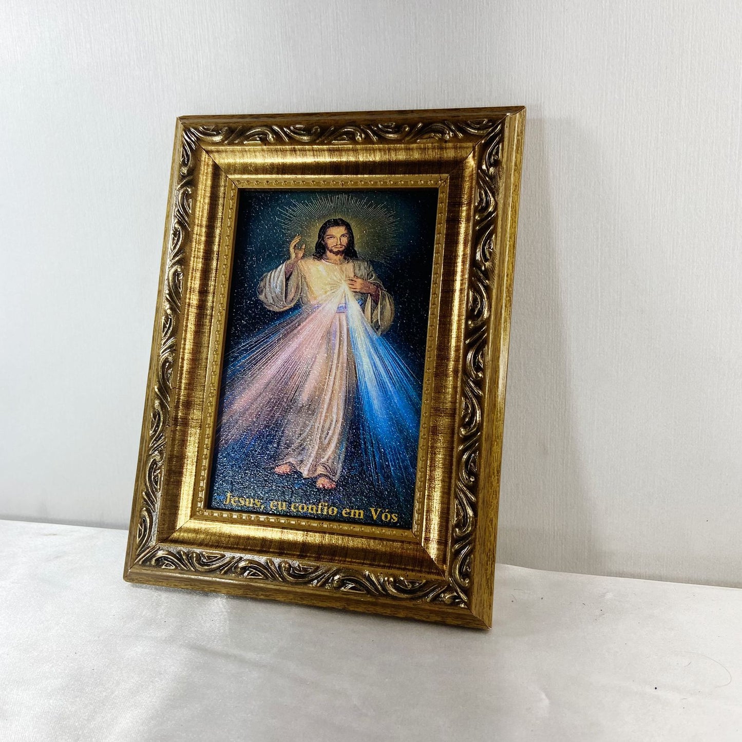 QUADRO COM MOLDURA RESINADO JESUS MISERICORDIOSO  20,5X15,5 (1 UNIDADE)