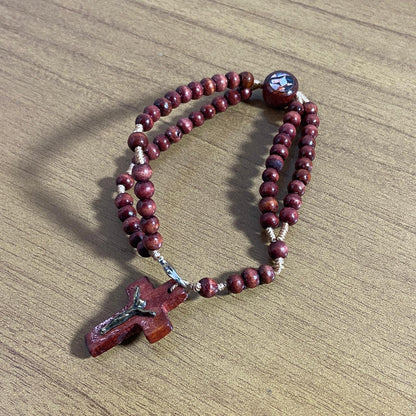 TERÇO PULSEIRA MADEIRA SANTA RITA  (12 UNIDADES)