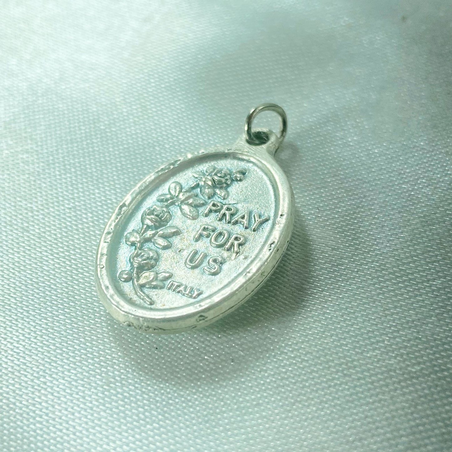 MEDALHA ITALIANA SANTA TERESINHA (6 UNIDADES)
