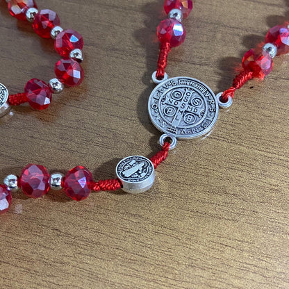 TERÇO CRISTAL MEDALHA DE SÃO BENTO 6MM VERMELHO (1 UNIDADE)