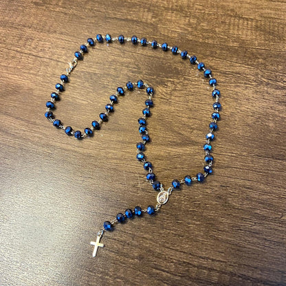 TERÇO CRISTAL NOSSA SENHORA APARECIDA AZUL PETRÓLEO 06MM  (3 UNIDADES)