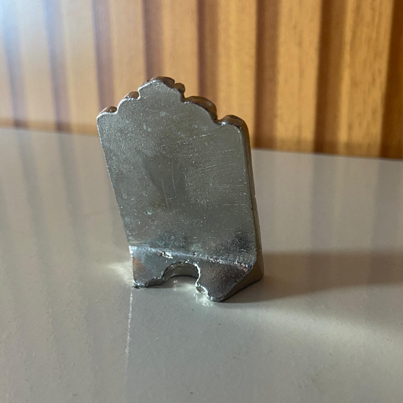 ADORNO DE MESA METAL SÃO JOÃO BATISTA MENINO 5CM (1 UNIDADE)