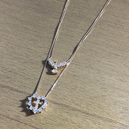 CONJUNTO COLARES DOURADOS DIVINO ESPÍRITO SANTO E CRUZ COM STRASS   (1 UNIDADE)