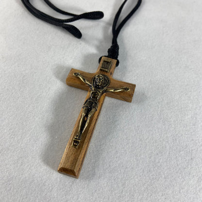 CORDÃO REGULÁVEL COM CRUCIFIXO DE MADEIRA (1 UNIDADE)