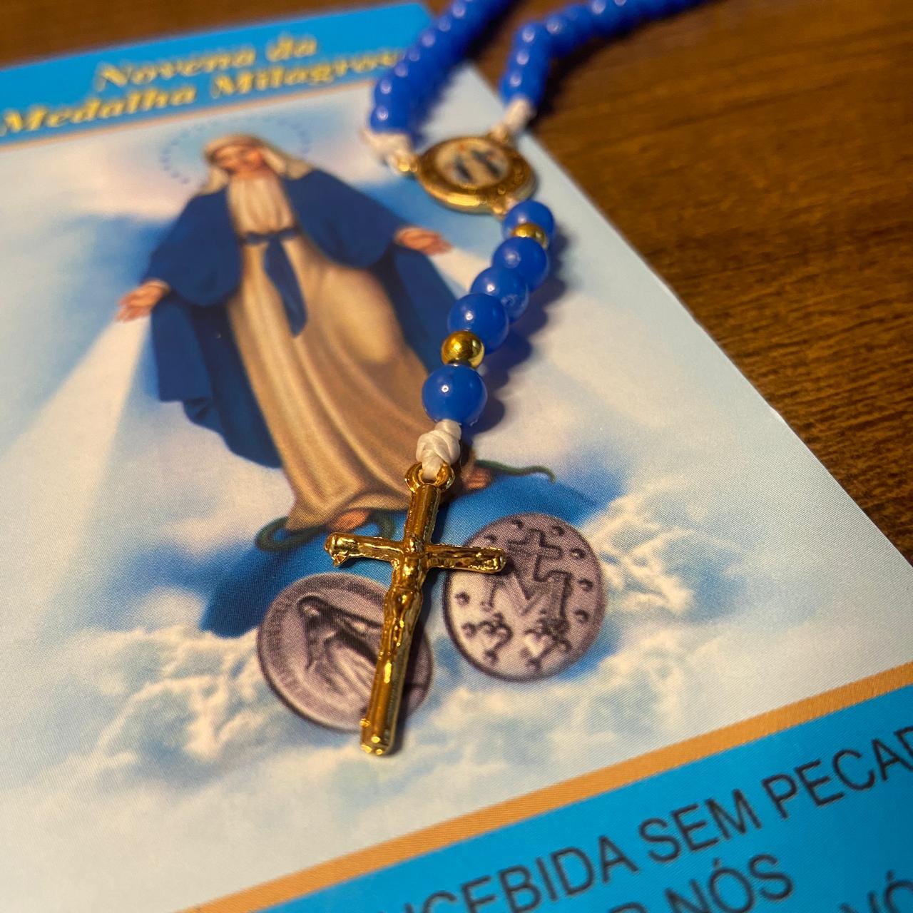 TERÇO PÉROLA AZUL NOSSA SENHORA DAS GRAÇAS 6MM (1 UNIDADE)