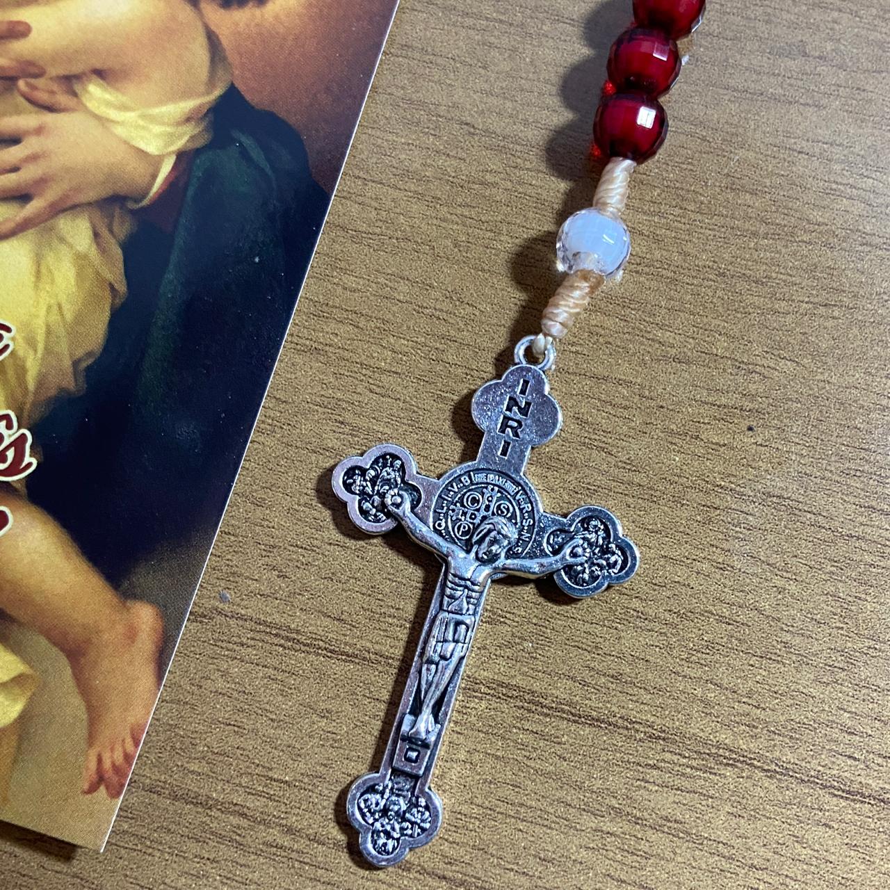 TERÇO ACRÍLICO MARROM COM FECHO MÃE RAINHA 08MM (1 UNIDADE)