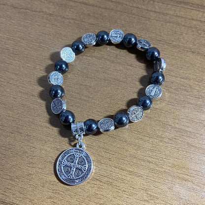 PULSEIRA HEMATITA MEDALHAS DECORADAS SÃO BENTO MOD3 (12 UNIDADES)