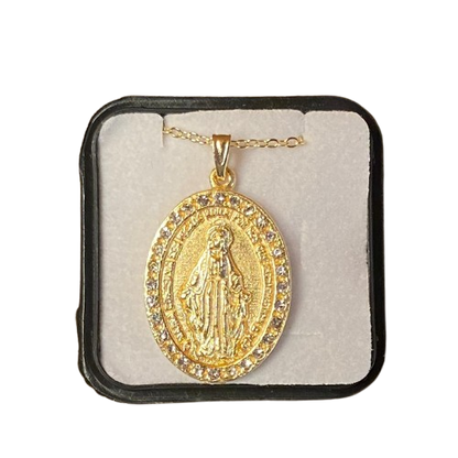 COLAR DOURADO PINGENTE NOSSA SENHORA DAS GRAÇAS COM STRASS  (1 UNIDADE)